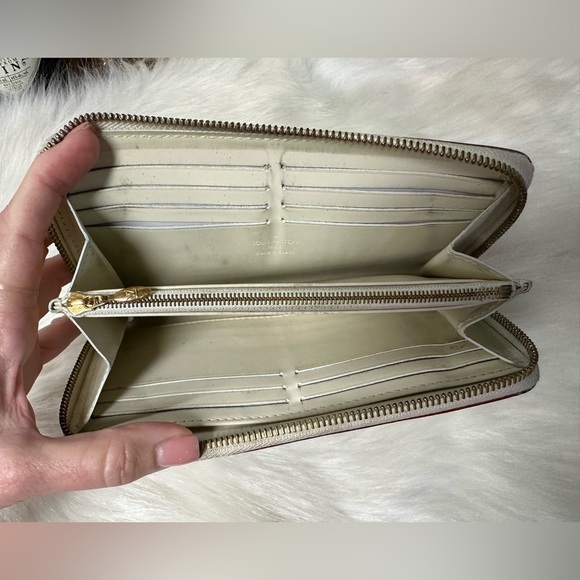 AUTHENTIC LOUIS VUITTON CREAM SUHALI LEATHER ZIPPY ZIP AROUND LONG WALLET - Picture 10 of 15